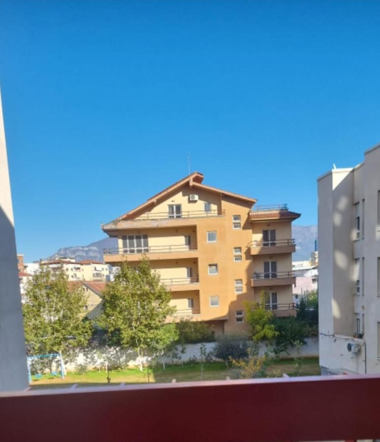 New & Great Located Apartment Near Center Тирана Екстериор снимка